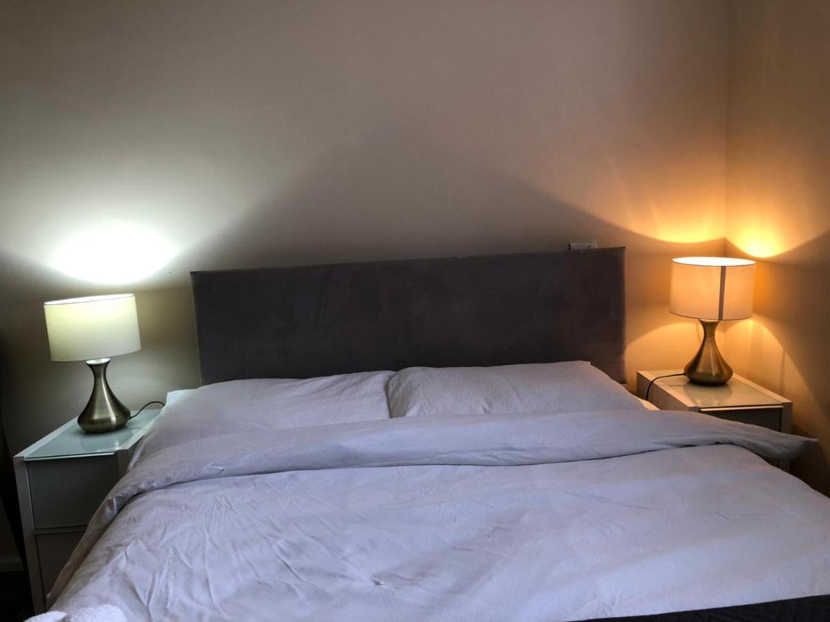 Entire Flat Very Comfortable 1 Bedroom London Exterior photo