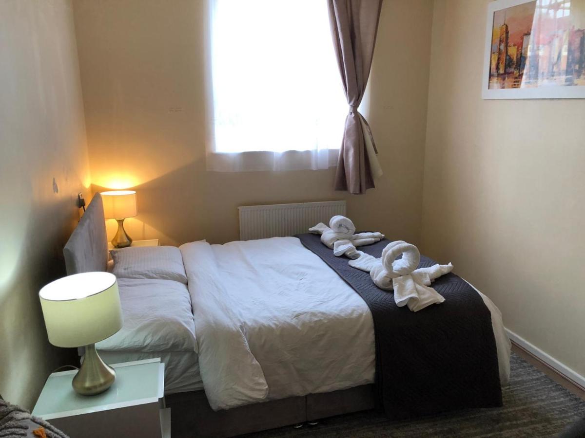 Entire Flat Very Comfortable 1 Bedroom London Exterior photo